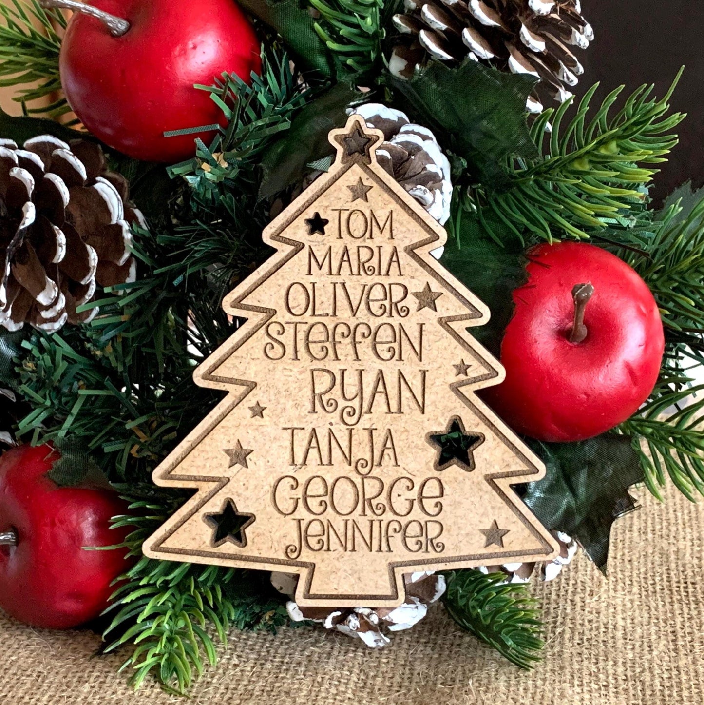Personalized Wooden Family Christmas Tree Ornament – Engraved Hanging Keepsake with Family Names & Custom Year – Holiday Gift, Up to 8 Names