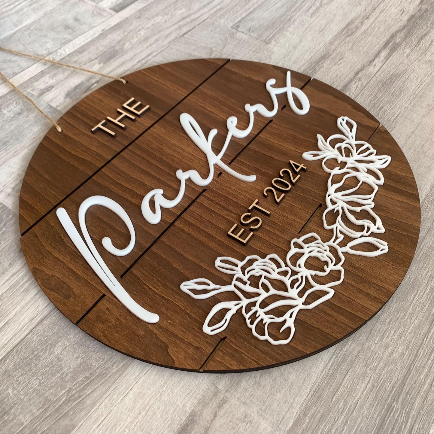Personalized Family Name Wood Sign – Custom Welcome Sign with Flowers & Established Date – Rustic Wedding Decor or Housewarming Gift
