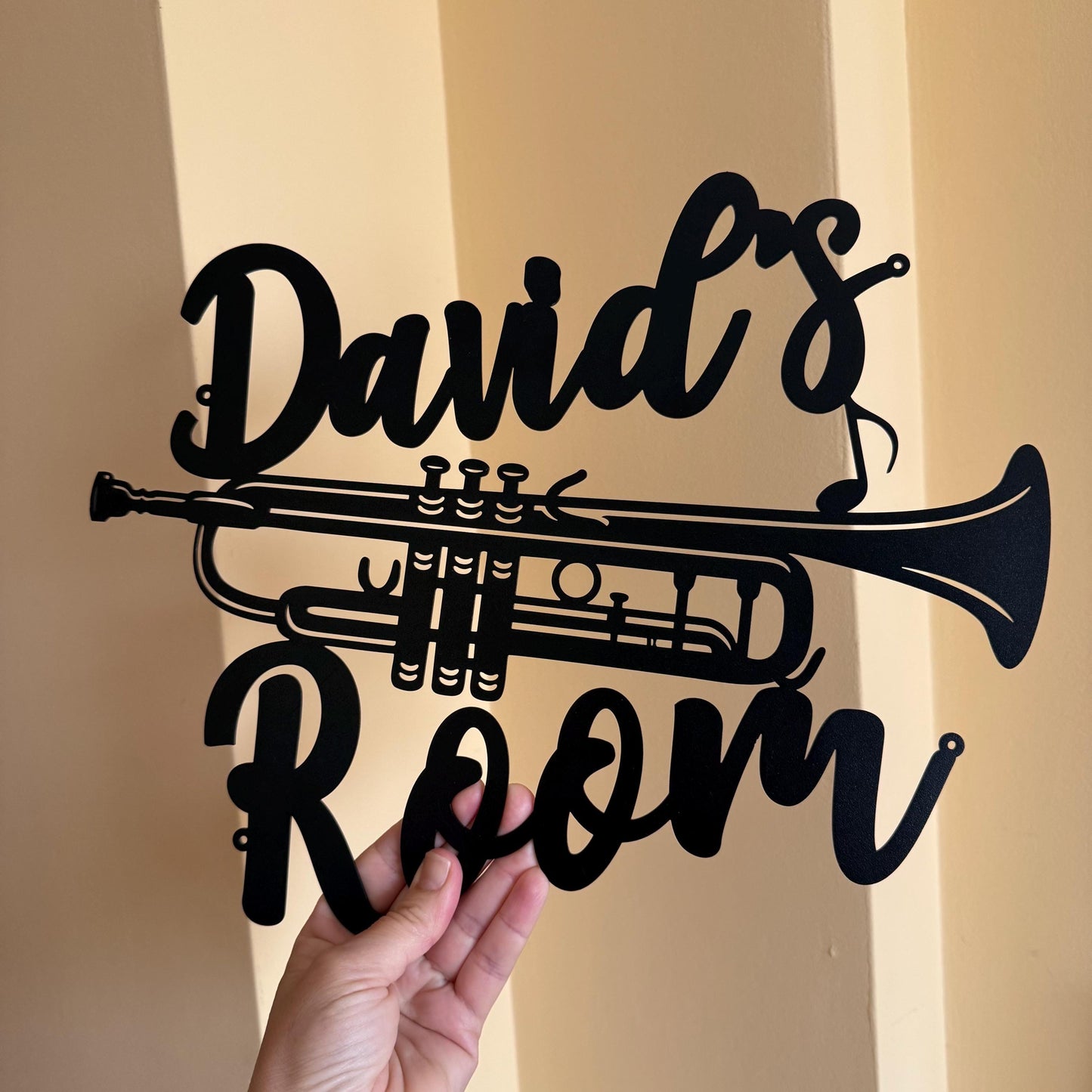 Custom Trumpet Name Sign – Personalized Metal Wall Art for Musicians – Marching Band or Jazz Room Decor – Gift for Trumpeters or Music Teachers