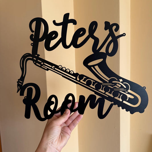 Saxophone Name Sign – Personalized Metal Wall Art for Musicians – Custom Saxophone Sign for Music Room or Studio – Music Gift for Jazz Lovers