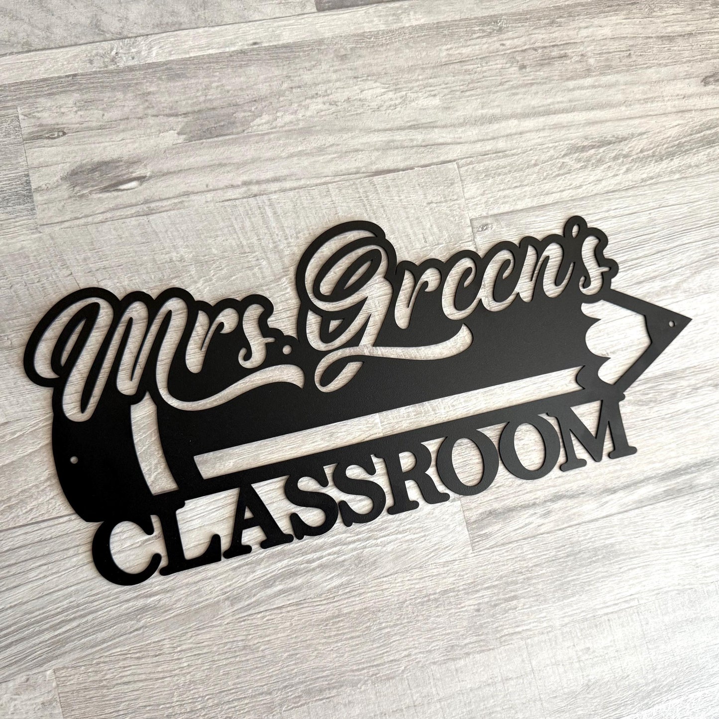 Custom Teacher Door Sign – Personalized Classroom Name Sign with Pencil Design – Back to School Gift – Metal Wall Decor for Teachers