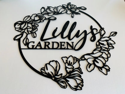 Personalized Flower Garden Name Sign – Custom Metal Outdoor Wall Art - Hanging Decorative Plaque - Gift for Mom, Grandma, Gardener - Floral Yard Decor