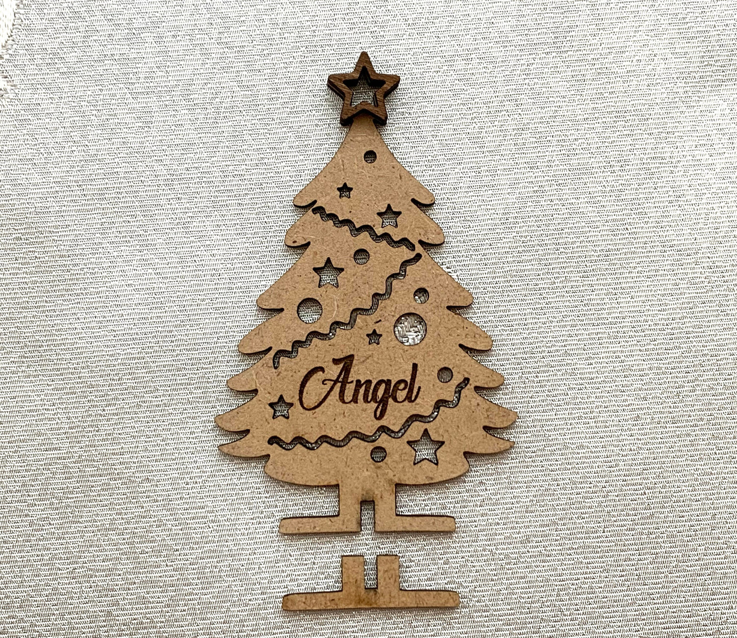 Personalized Christmas Place Cards – Freestanding 3D Wooden Trees with Name Tags – Custom Table Decorations & Ornaments