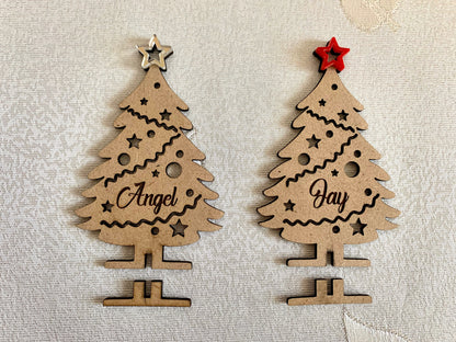 Personalized Christmas Place Cards – Freestanding 3D Wooden Trees with Name Tags – Custom Table Decorations & Ornaments