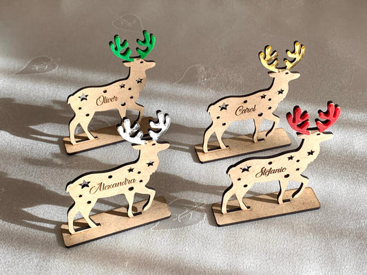 Personalized Reindeer Place Cards – Custom Wooden Name Tags with Acrylic Antlers – Holiday Table Decor & Keepsake Ornaments