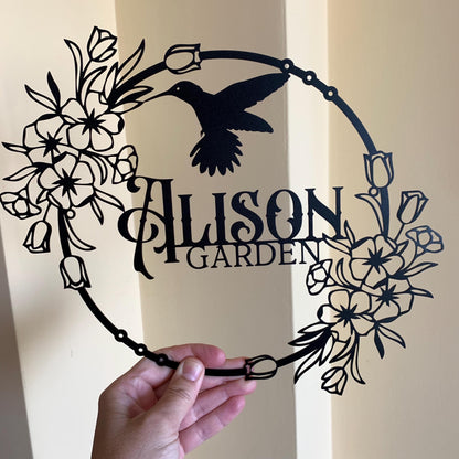 Personalized Garden Sign with Bird & Flowers – Custom Outdoor Metal Name Plaque – Gift for Gardeners, Floral Yard Decor, Grandma Gift