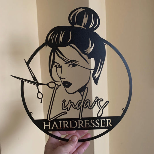 Custom Hairdresser Metal Sign – Personalized Hair Stylist Name Wall Art – Beauty Salon Decor with Woman Face – Gift for Hairstylist or Barber