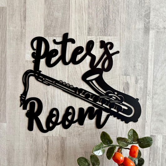 Saxophone Name Sign – Personalized Metal Wall Art for Musicians – Custom Saxophone Sign for Music Room or Studio – Music Gift for Jazz Lovers